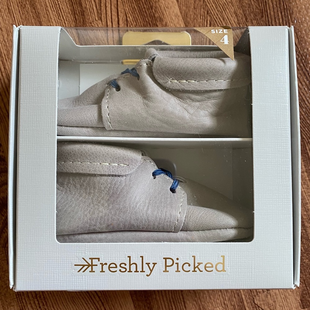 Freshly Picked Harlem Oxford mocc size 4 NEW